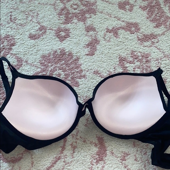 Victoria’s Secret Bra - Picture 6 of 6